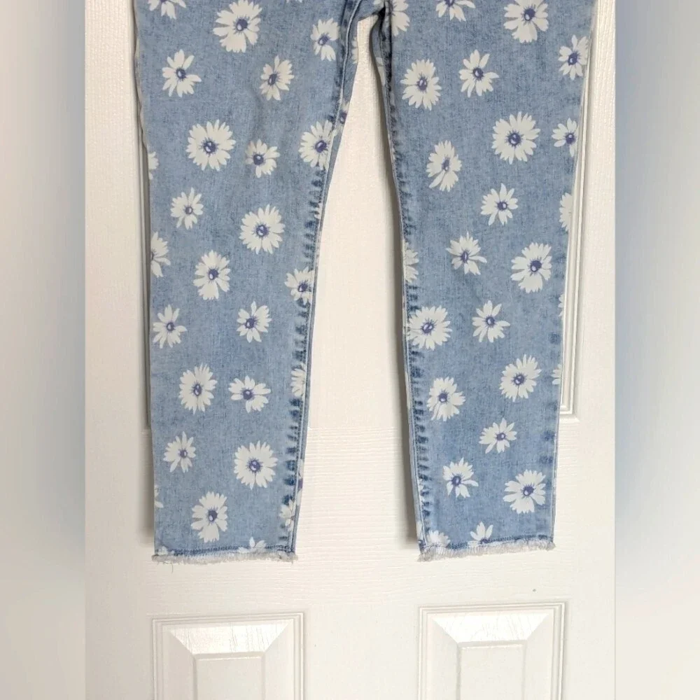 GAP Kids (Size 8) Super Skinny Floral Ankle Jeans Adjustable Waist Frayed Edges